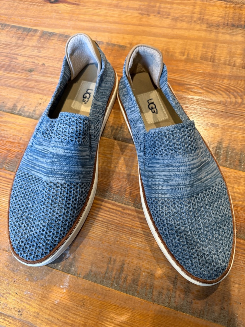 UGG Women’s Denim Blue Knit Slip-On Sneakers Sz 7.5